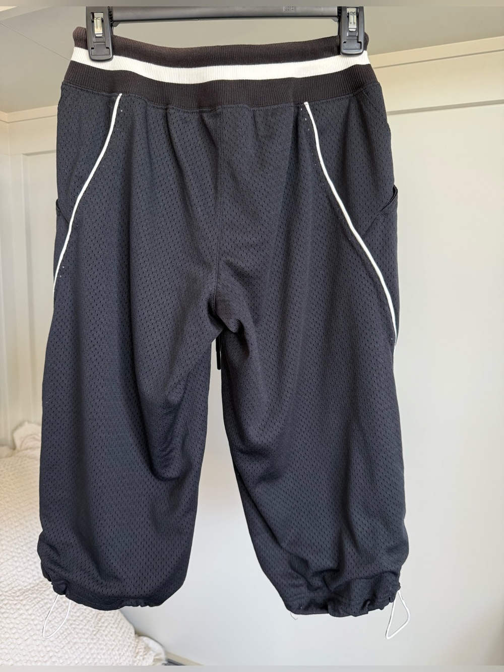 NWT Hot Mesh Black Drawstring Capri Pants XS - Picture 9 of 11